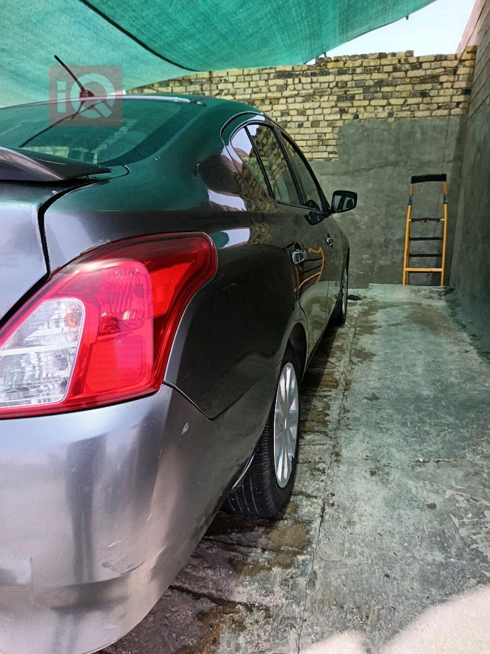 نیسان ڤێرسا